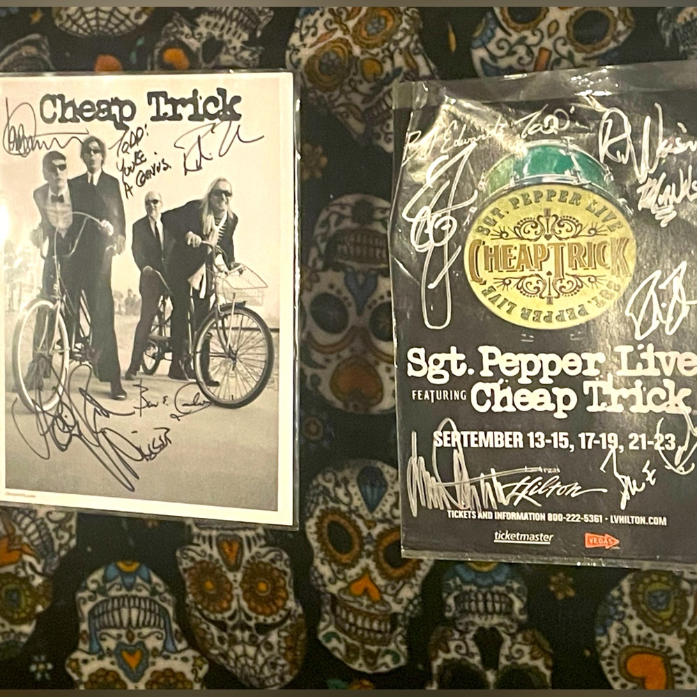 CHEAP TRICK Autographed Memorabilia‼️VERIFIED‼️1-OF-1‼️PRISTINE CONDITION‼️